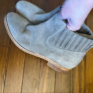 Taupe suede boots size 6